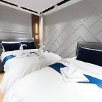Fatih\'De Otel Olanagi Sunan Esyali Daire